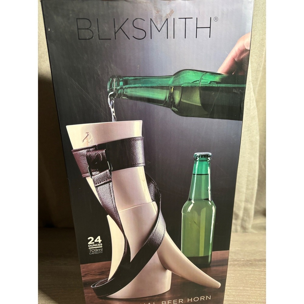 BLKSMITH Traditional Beer Horn with Stand & Neck Strap 24oz Viking Barware Cream